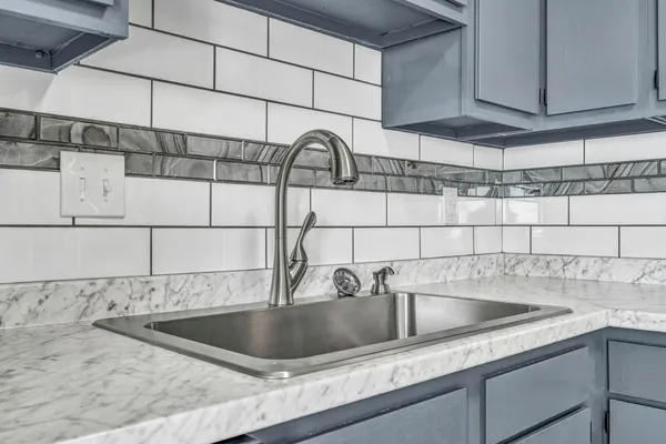 Cocina renovada sin quitar el alicatado en Burlada
